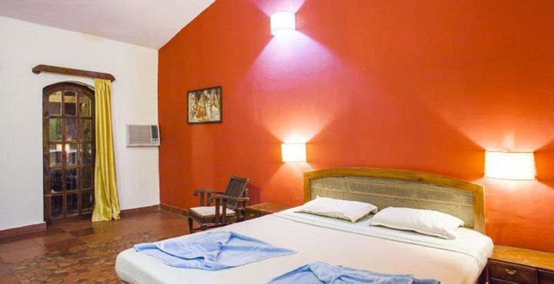 Sea Breeze Inn Resort Калангут Экстерьер фото