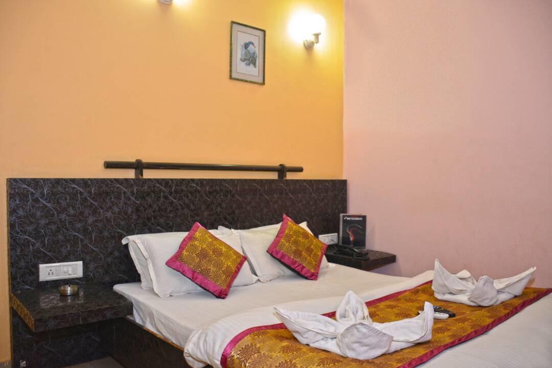 Sea Breeze Inn Resort Калангут Экстерьер фото