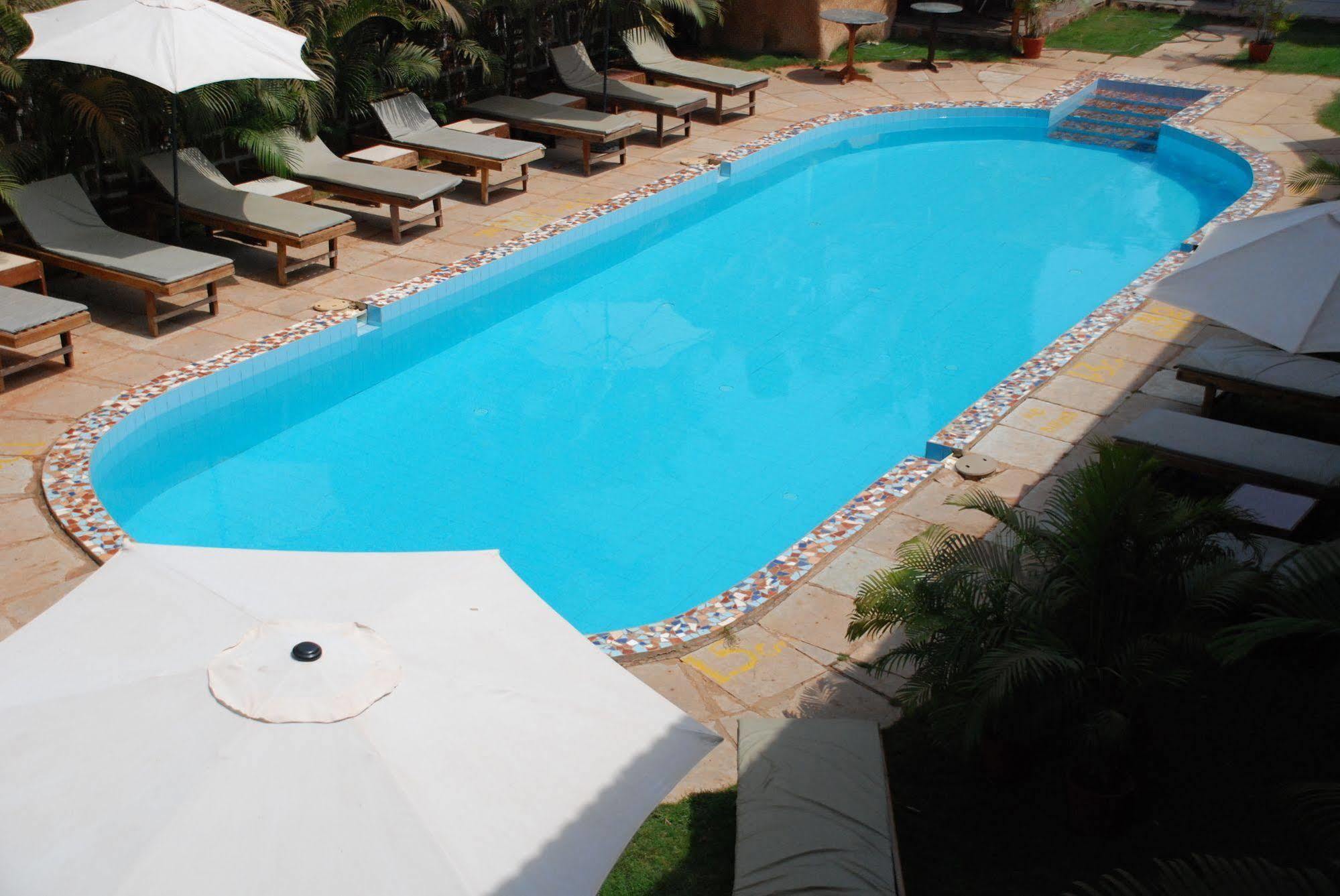 Sea Breeze Inn Resort Калангут Экстерьер фото