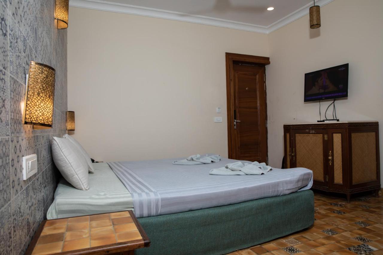 Sea Breeze Inn Resort Калангут Экстерьер фото