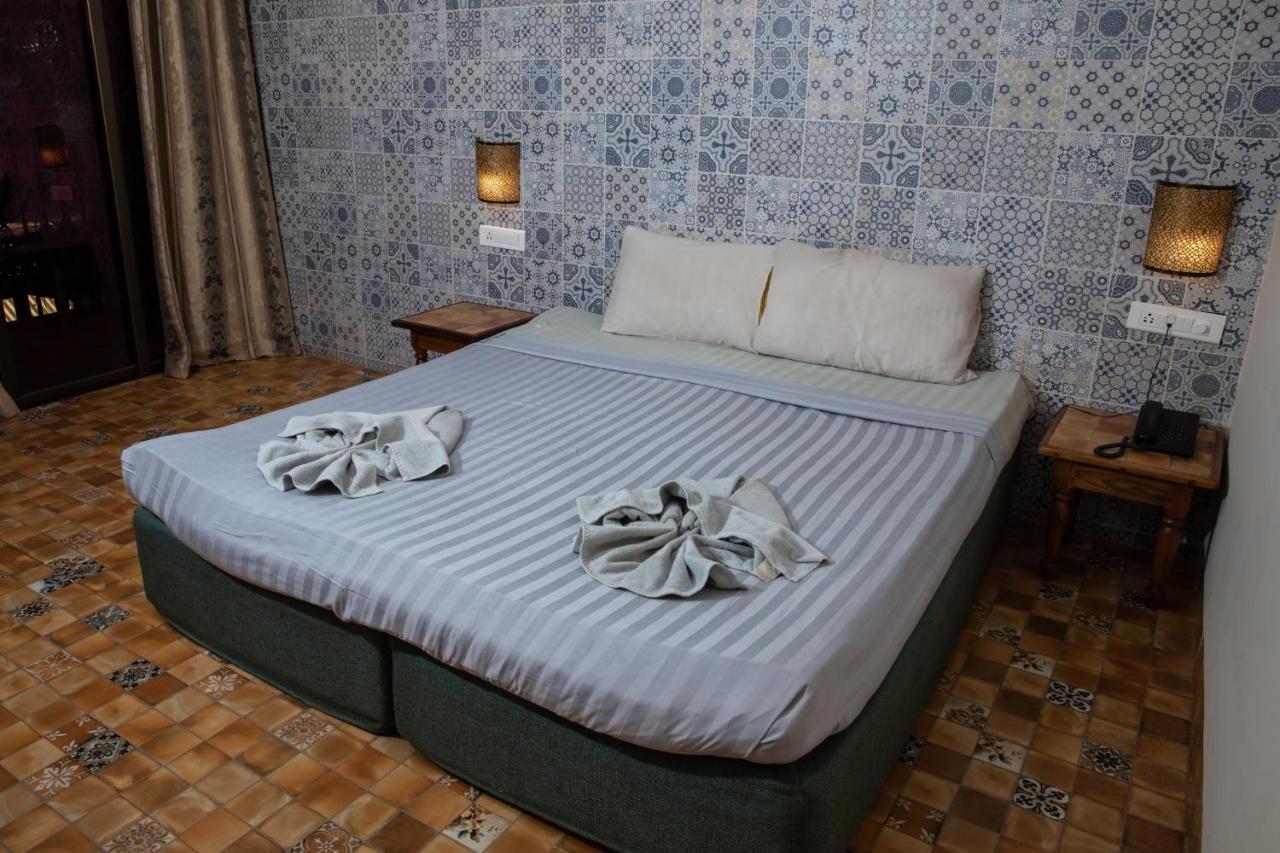 Sea Breeze Inn Resort Калангут Экстерьер фото